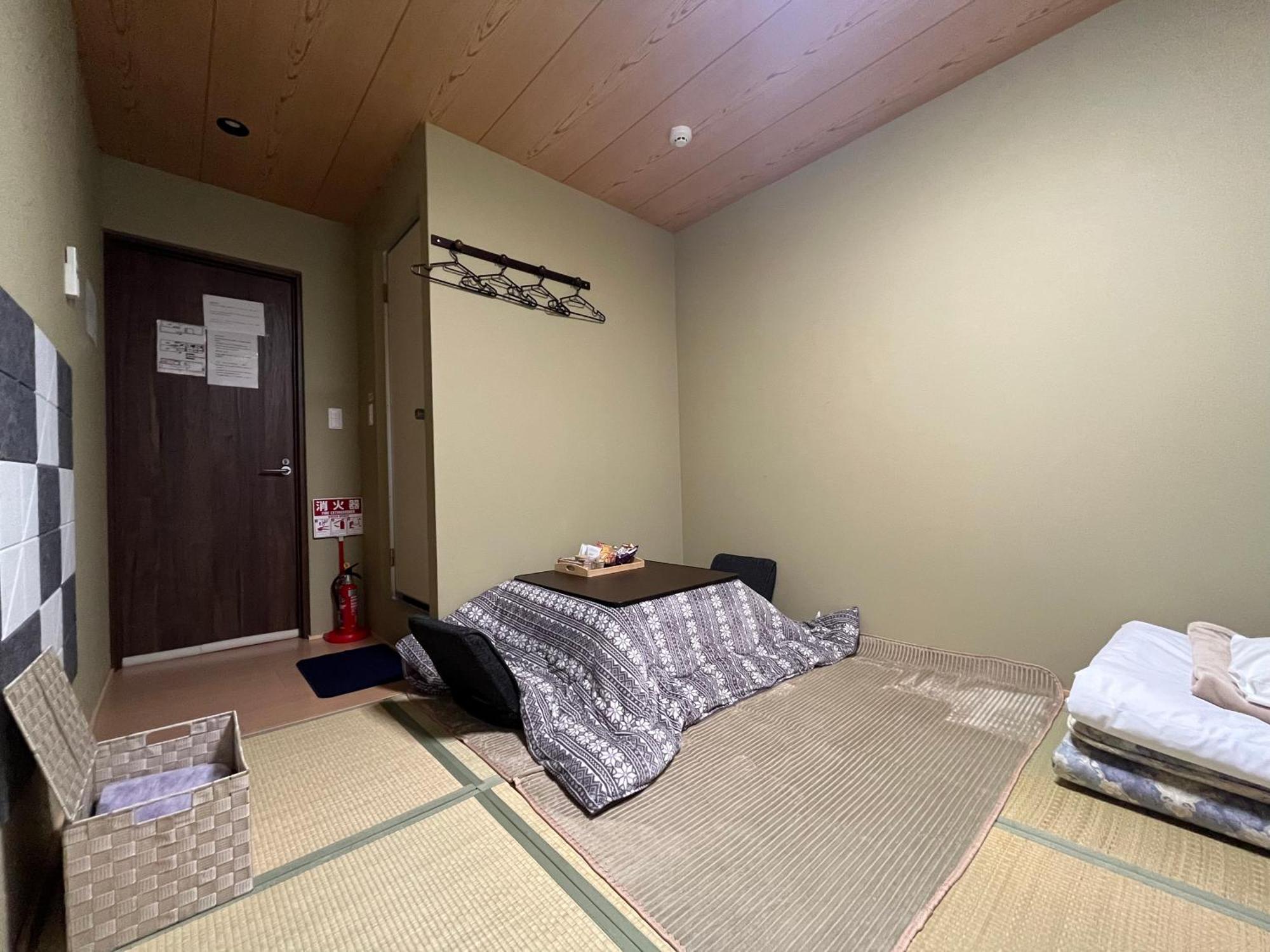 Wafu Ryokan Uehonmachi Осака Екстер'єр фото