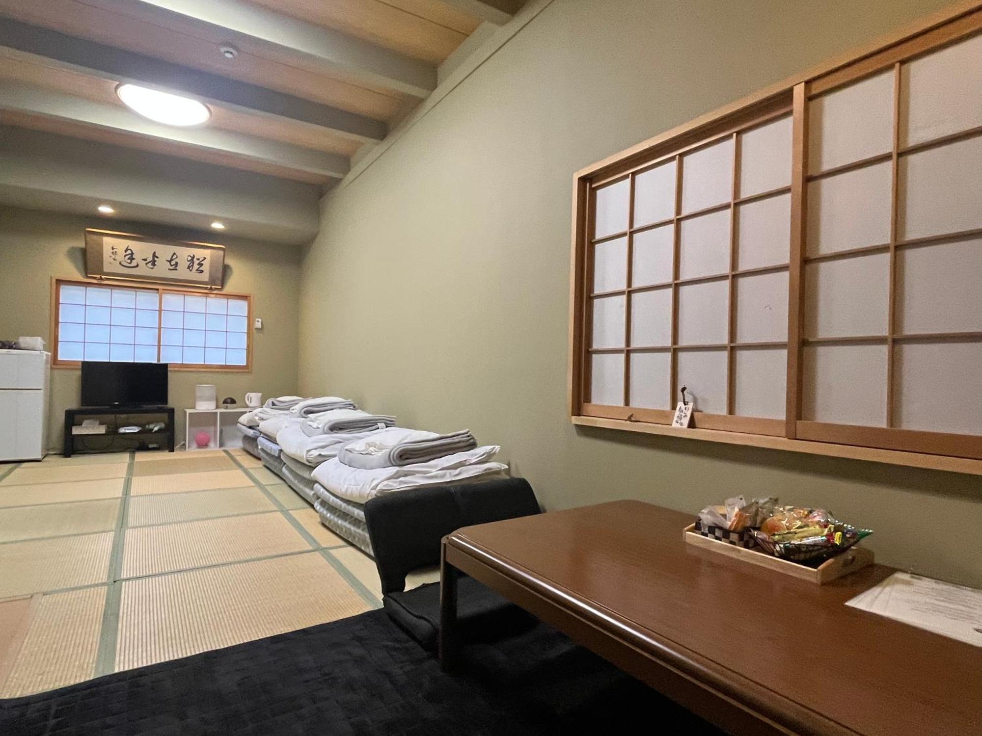 Wafu Ryokan Uehonmachi Осака Екстер'єр фото